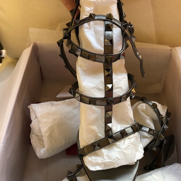 Valentino Sandals - Picture 3 of 9